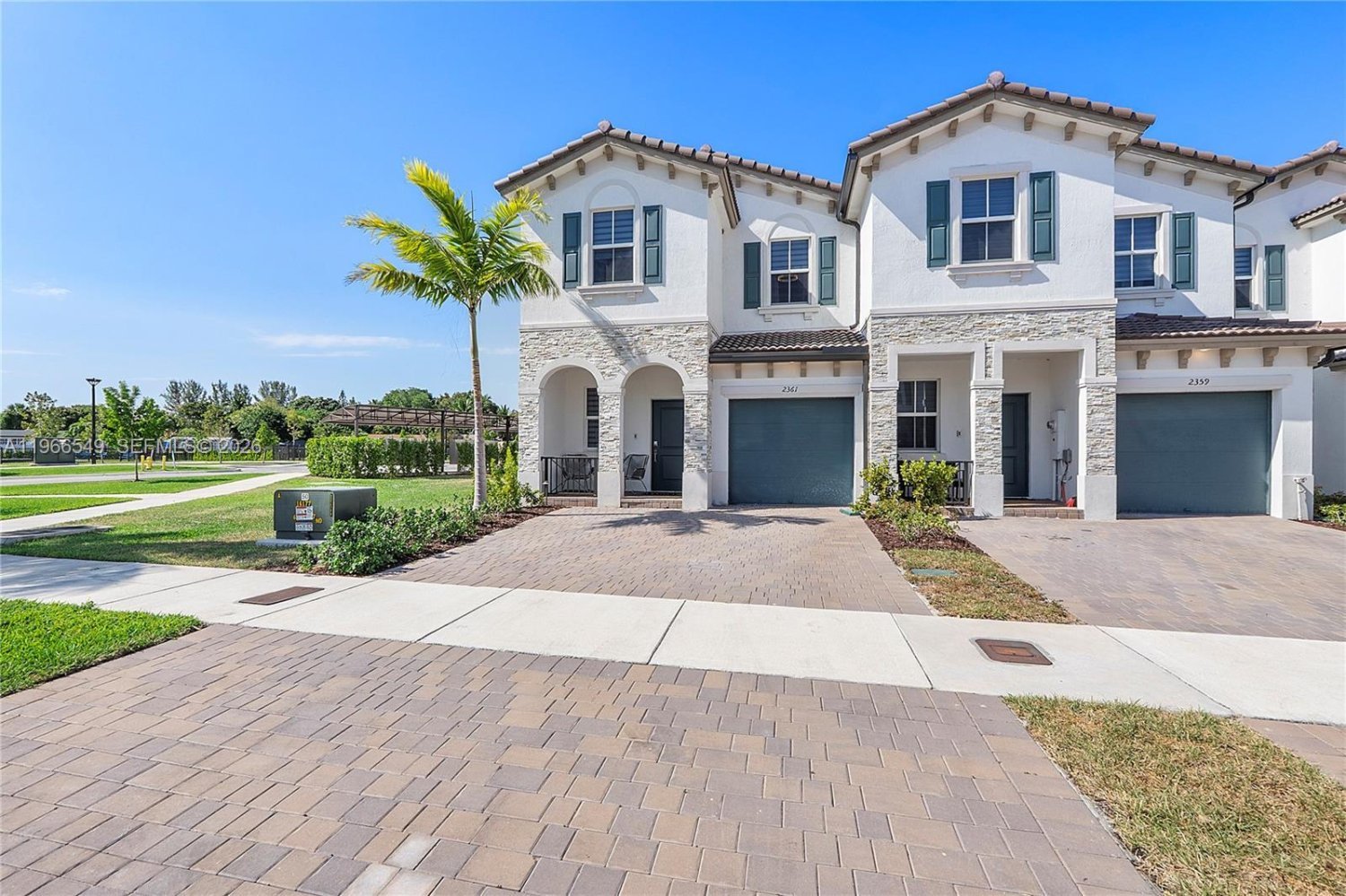 3 dormitorios dúplex en venta en Miami, Miami-Dade, Florida, USA № 615623