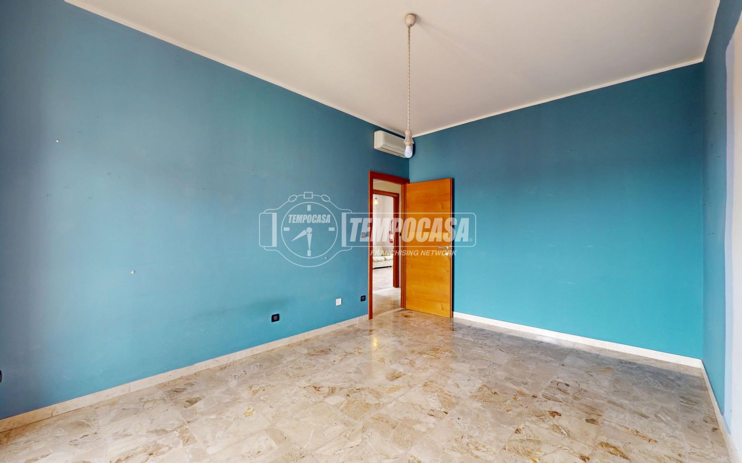 4 rooms Apartment in Bra, Italy No. 286563