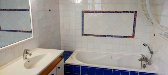 4 bedrooms House in Ustaritz, France No. 294643 11