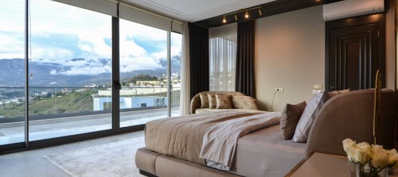 Villa 4+1 in Kargicak, Turkey No. 560 21