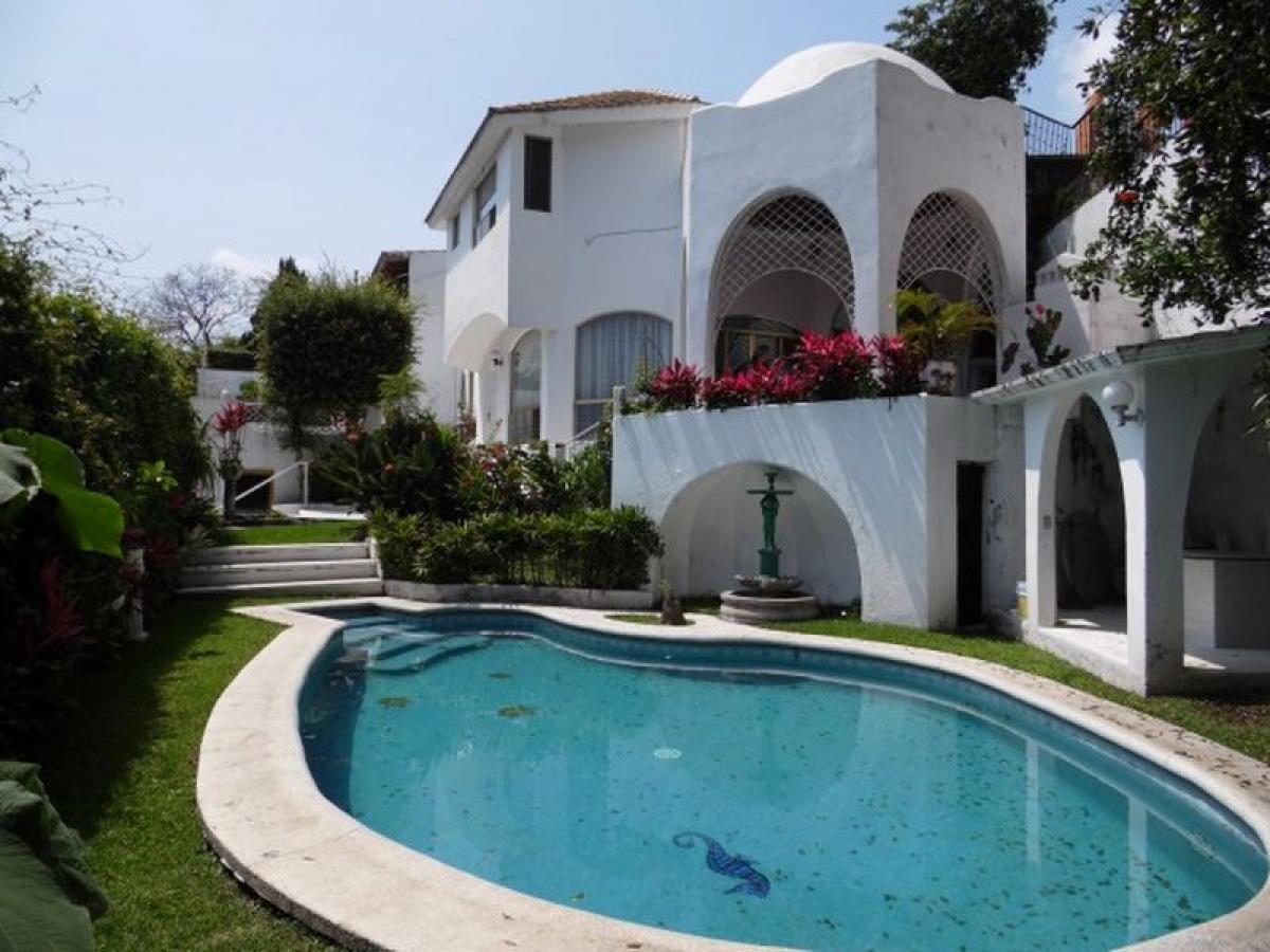 4 bedrooms House in Morelos, Mexico No. 171585