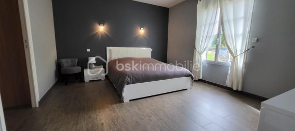 4 bedrooms House in Savonnieres, France No. 40021 21