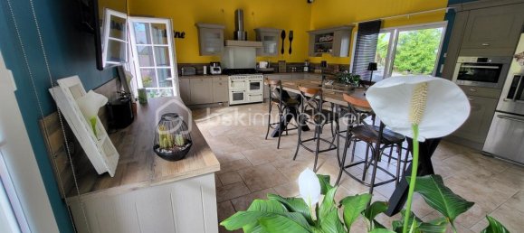 4 bedrooms House in Savonnieres, France No. 40021 9