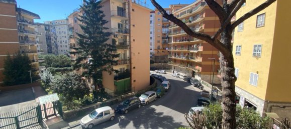 4 rooms Apartment in Naples, Italy No. 120455 4