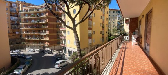 4 rooms Apartment in Naples, Italy No. 120455 2