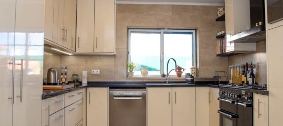 4 bedrooms House in Caldas da Rainha, Portugal No. 98509 3