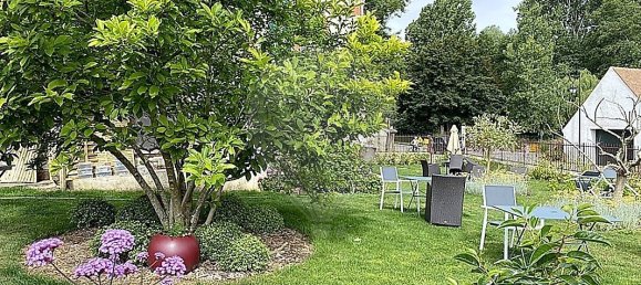 635m² Commercial property in Milon-la-Chapelle, France No. 141610 9