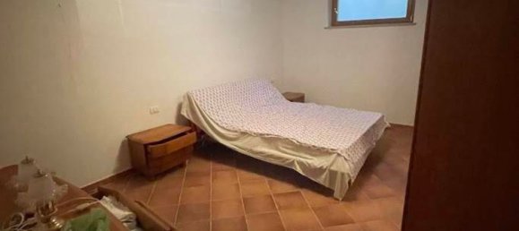 Дом с 8 комнатами в Чепрано, Италия № 71198 15