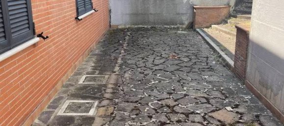 Дом с 8 комнатами в Чепрано, Италия № 71198 18