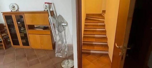 Дом с 8 комнатами в Чепрано, Италия № 71198 12