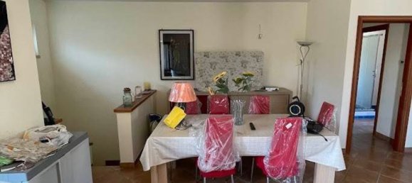 Дом с 8 комнатами в Чепрано, Италия № 71198 5