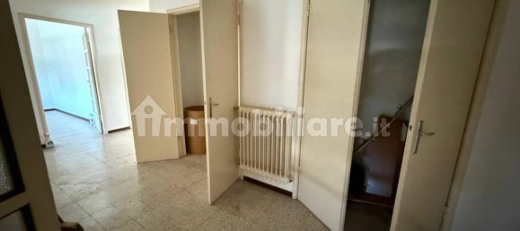 450m² Warehouse in Ferrara, Italy No. 296683 31