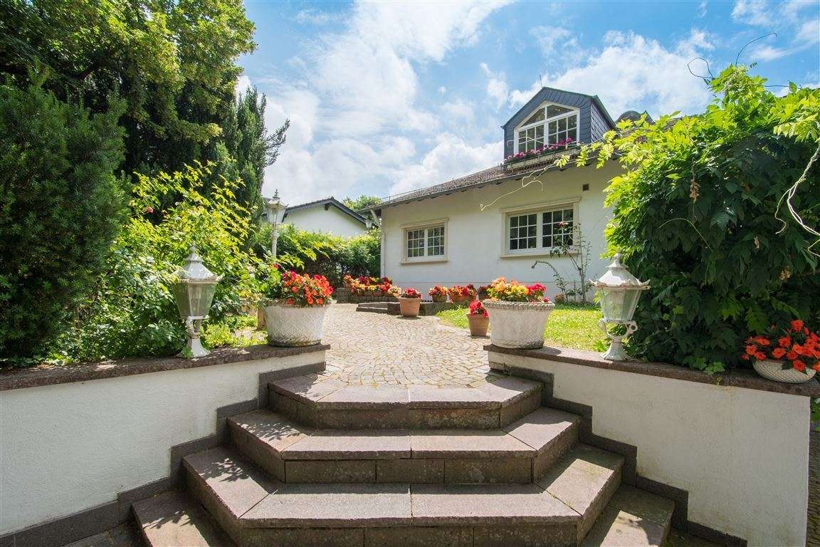 Вилла с 5 спальнями в Верхний Таунус, Германия № 108870