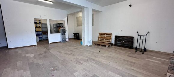 85m² Warehouse in Davoli, Italy No. 303659 8
