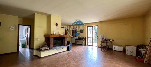 5-salle Maison à Cene, Italy No. 69998 20