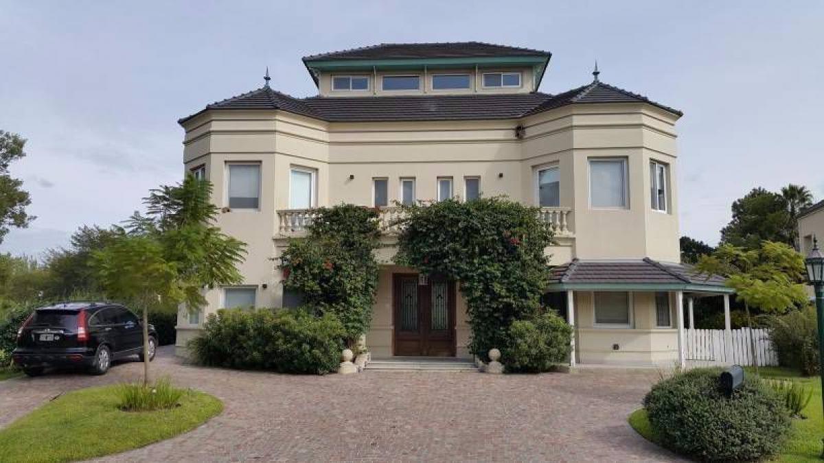 4 bedrooms House in Escobar, Argentina No. 60011