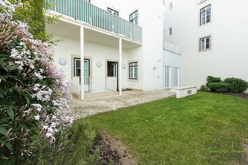 4 bedrooms Apartment in Lisbon, Portugal No. 322773