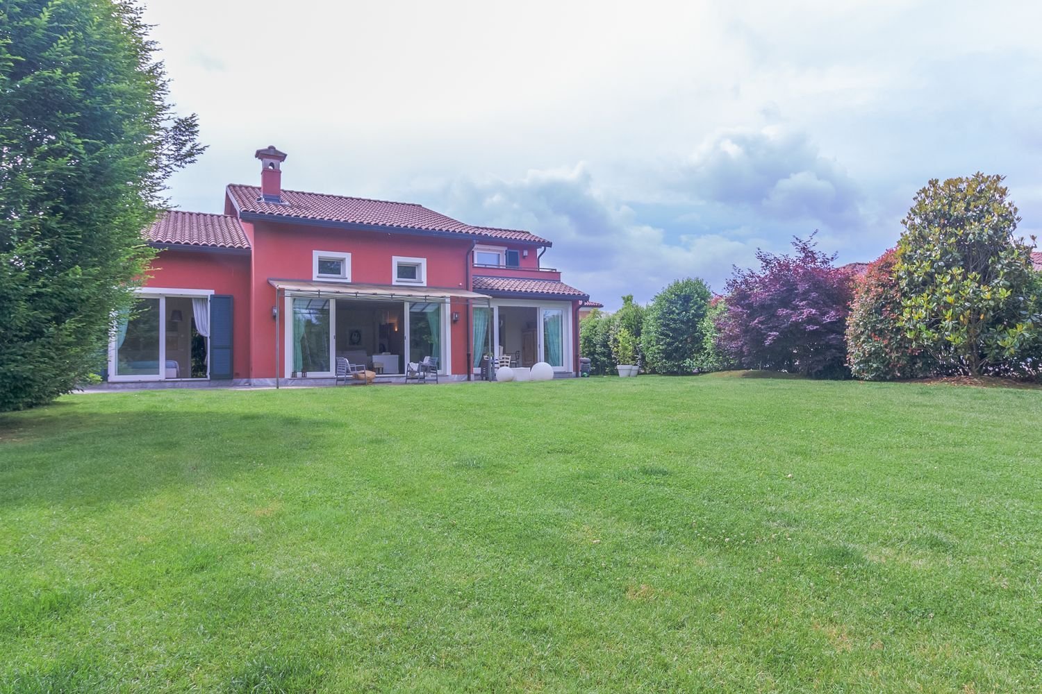 11 rooms Villa in Bogogno, Italy No. 126437