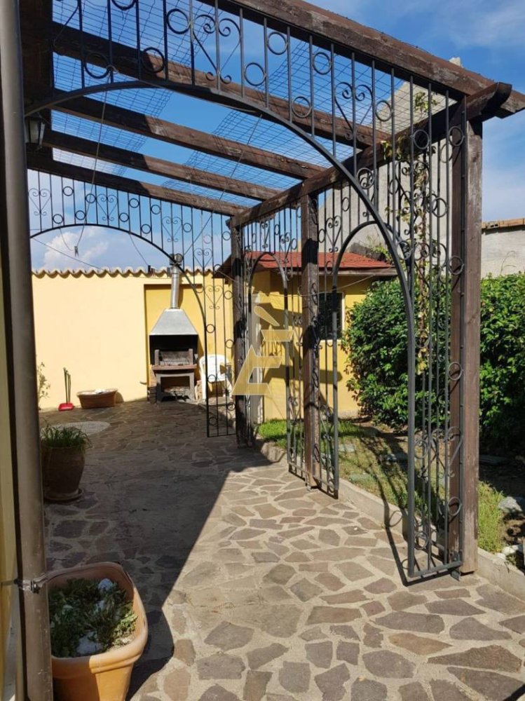 3 Schlafzimmer Haus in Briatico, Italy, Nr. 265234