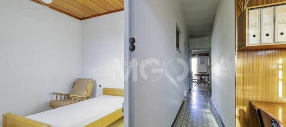 4 Schlafzimmer Haus in Torello, Spain, Nr. 75523 8