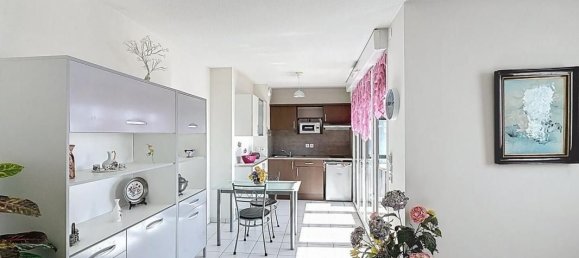 1 bedroom Apartment in Lormont, France No. 319843 8