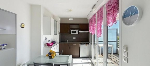 1 bedroom Apartment in Lormont, France No. 319843 9