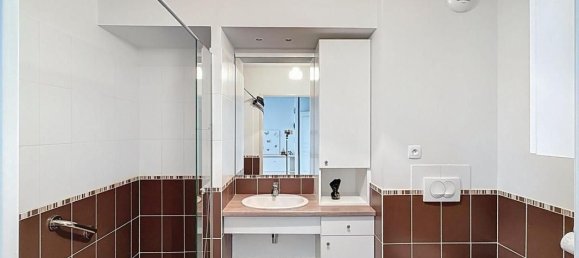 1 bedroom Apartment in Lormont, France No. 319843 4