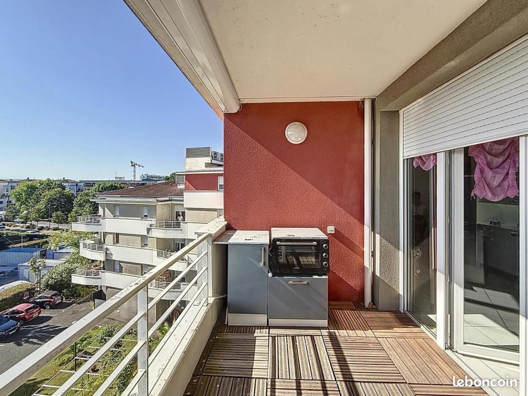 1 bedroom Apartment in Lormont, France No. 319843