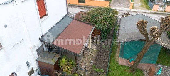 3 غرف نوم فيلا في Finale Emilia, Italy رقم 140282 33