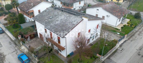 3 غرف نوم فيلا في Finale Emilia, Italy رقم 140282 31