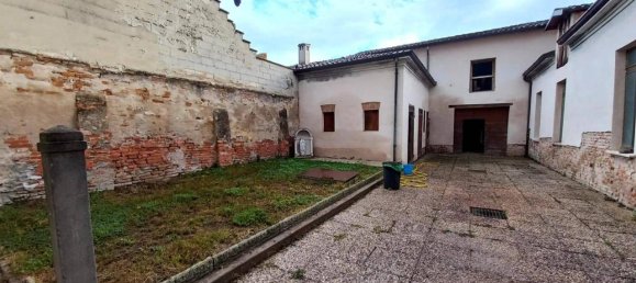 Дом с 5 комнатами в Гуальтьери, Италия № 108393 5