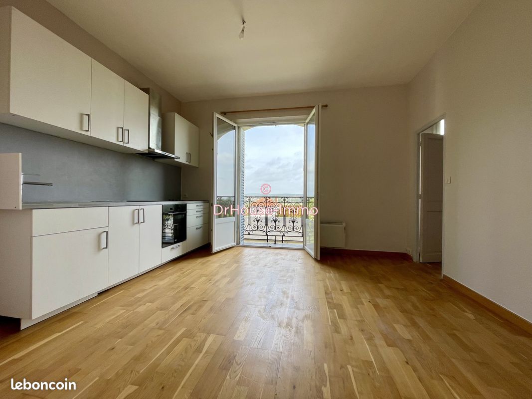 1 bedroom Apartment in Epone, France No. 130778