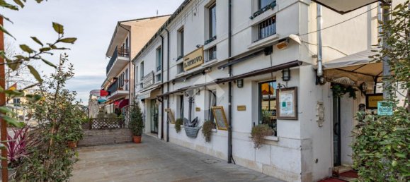 8 rooms Garage in Cervia, Italy No. 320816 2