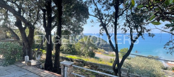 6 bedrooms Villa in Gaeta, Italy No. 105251 2