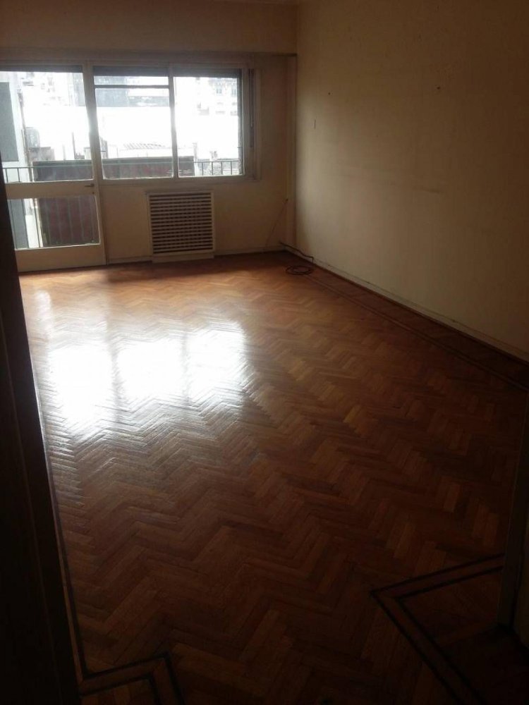 Apartamento de 3 dormitorios en Buenos Aires, Argentina No. 90772