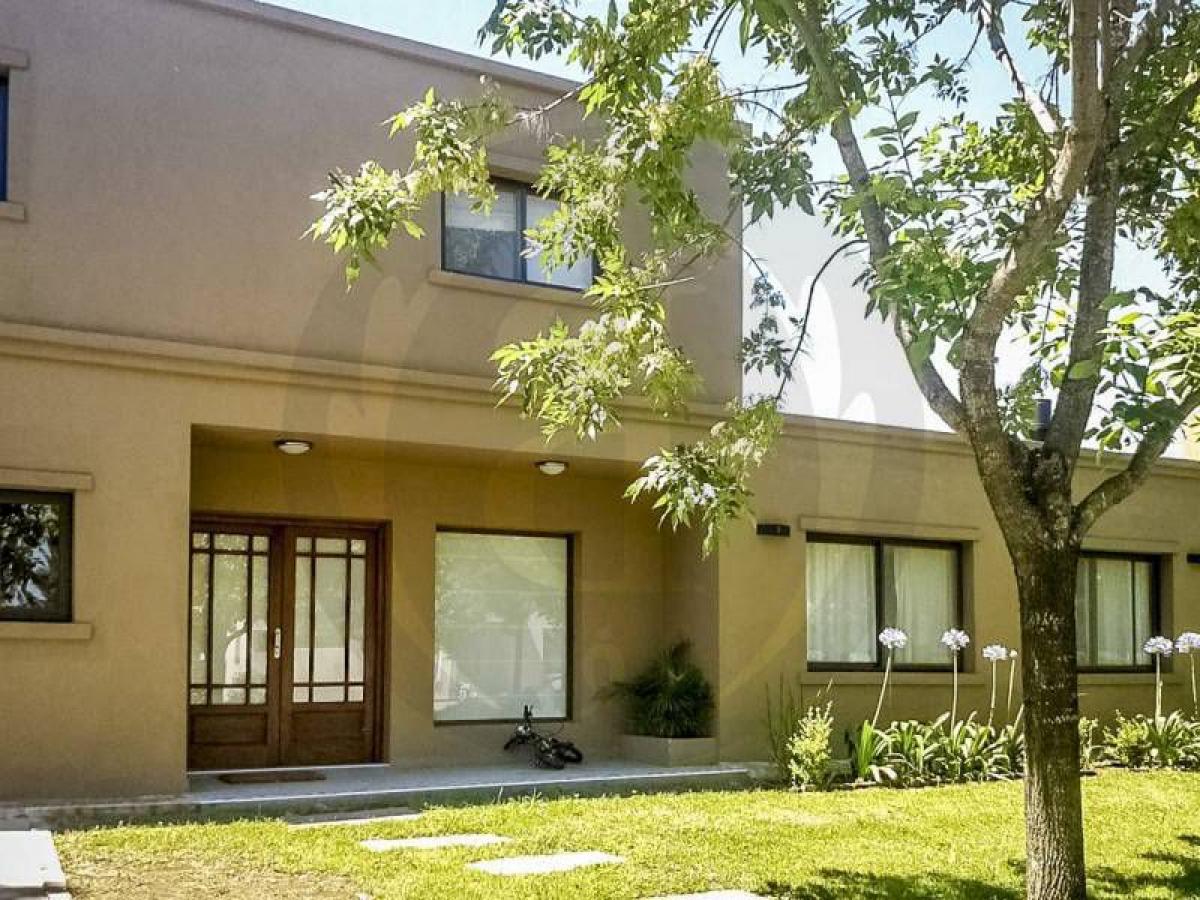 3 bedrooms House in Tigre, Argentina No. 96374