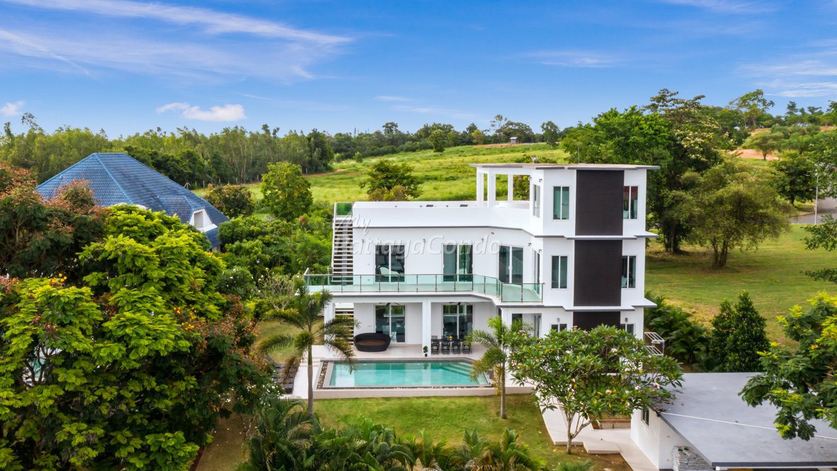 4 bedrooms Cafe / restaurant in Pattaya, Thailand No. 24844