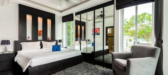 4 bedrooms Cafe / restaurant in Pattaya, Thailand No. 24844 12