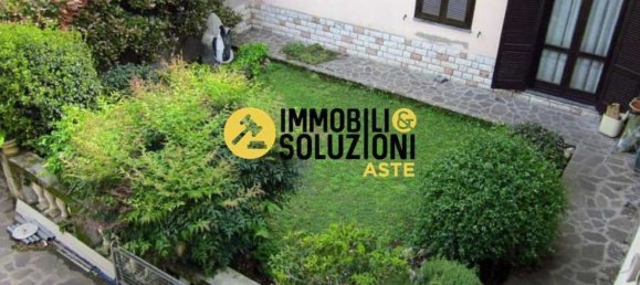 4 rooms Apartment in Vanzaghello, Italy No. 8182 3