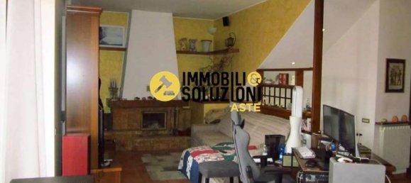 4 rooms Apartment in Vanzaghello, Italy No. 8182 11