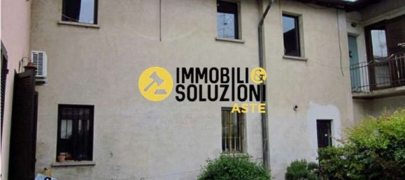 4 rooms Apartment in Vanzaghello, Italy No. 8182 23