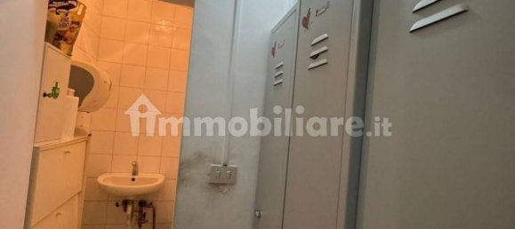 3-salle Propriété commerciale à Naples, Italy No. 315836 9