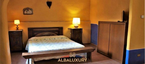 7 bedrooms Villa in Siena, Italy No. 196617 33