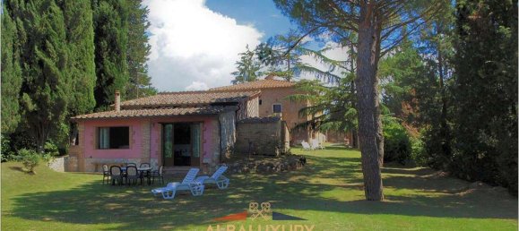 7 bedrooms Villa in Siena, Italy No. 196617 43