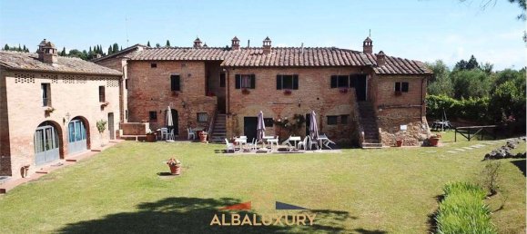 7 bedrooms Villa in Siena, Italy No. 196617 45