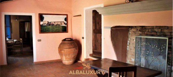 7 bedrooms Villa in Siena, Italy No. 196617 26