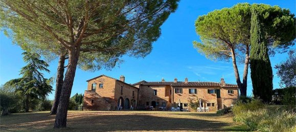 7 bedrooms Villa in Siena, Italy No. 196617 7