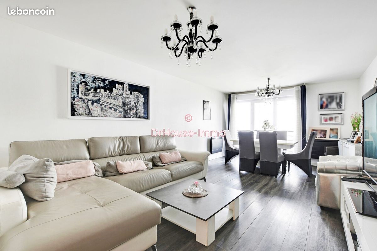 Квартира с 3 спальнями в Ле Лила, Франция № 142780