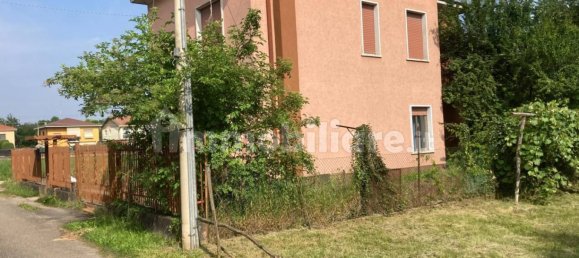 5 bedrooms Villa in Gallarate, Italy No. 274659 2