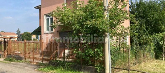 5 bedrooms Villa in Gallarate, Italy No. 274659 4